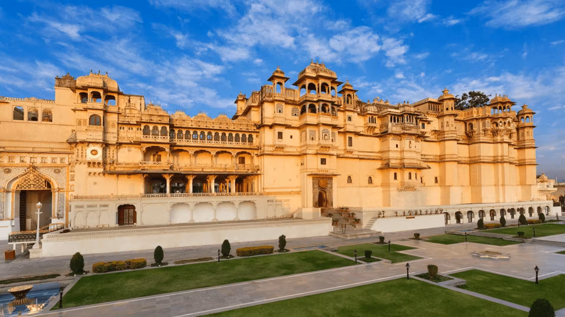 Highlights of Northern India: Culture, Heritage & Scenic Journeys